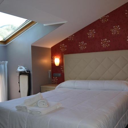 Apartamentos Spa Cueto Onís Exteriör bild