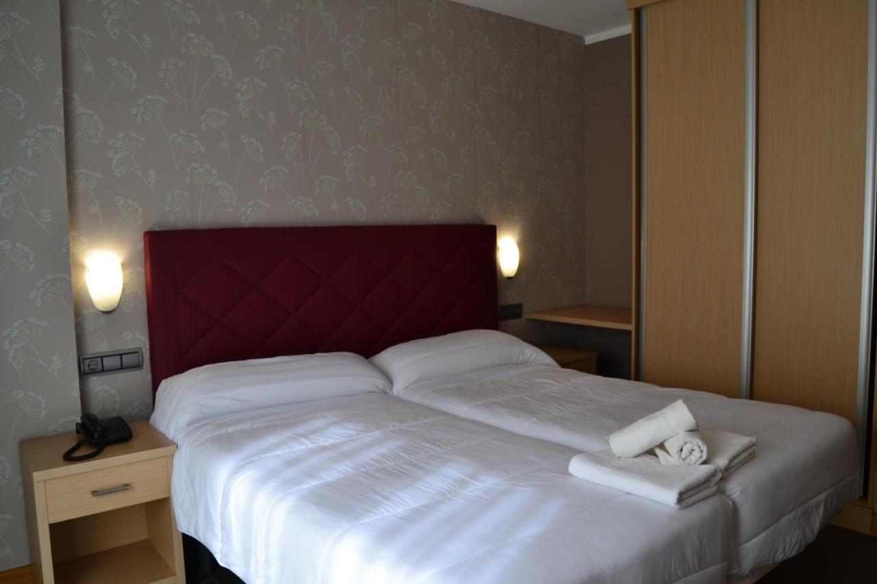 Apartamentos Spa Cueto Onís Exteriör bild