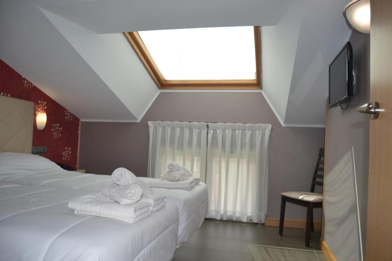Apartamentos Spa Cueto Onís Exteriör bild