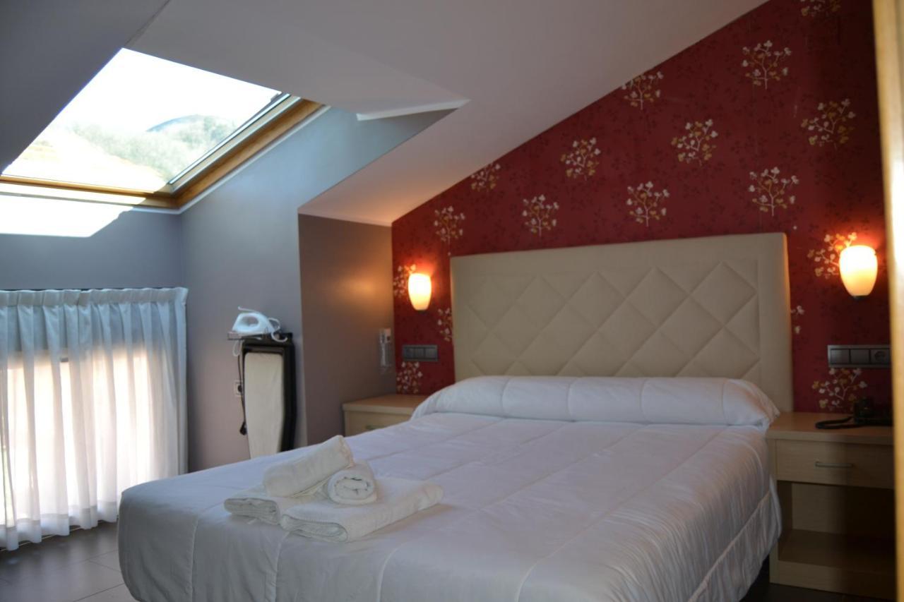 Apartamentos Spa Cueto Onís Exteriör bild