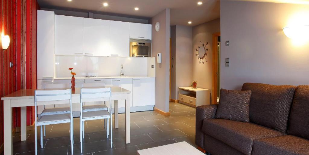Apartamentos Spa Cueto Onís Rum bild