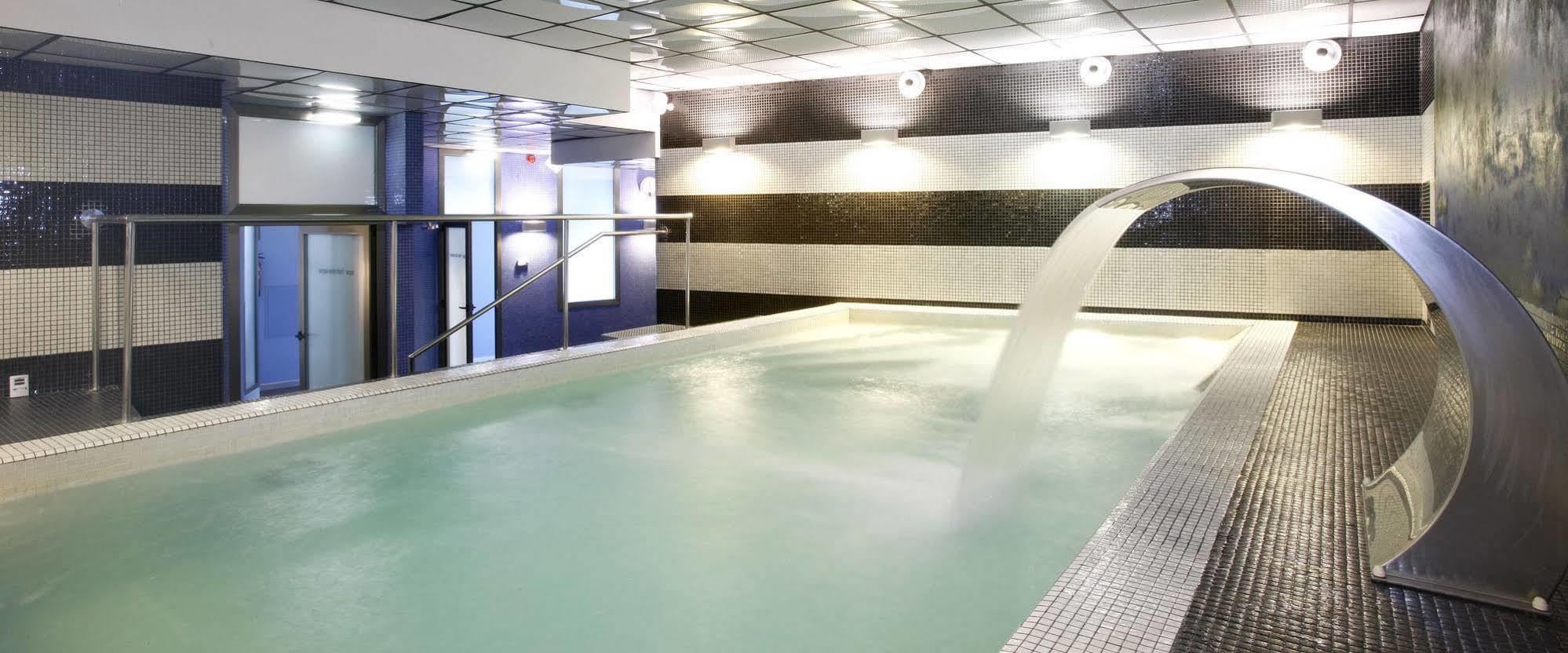 Apartamentos Spa Cueto Onís Exteriör bild