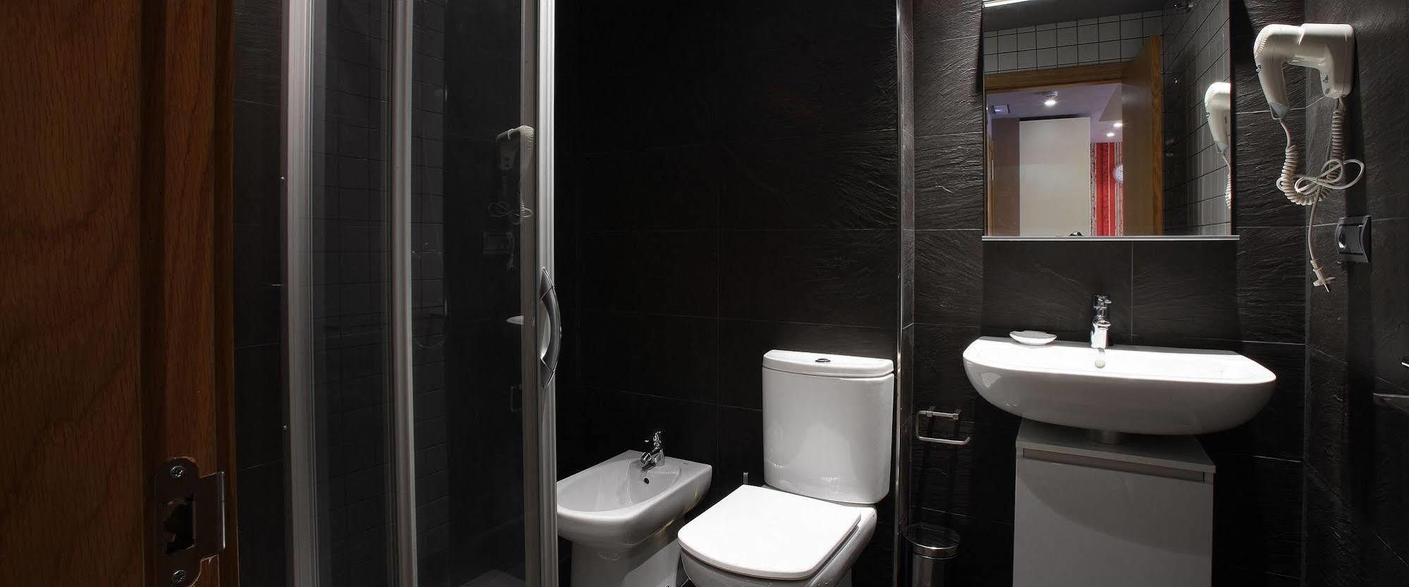 Apartamentos Spa Cueto Onís Exteriör bild